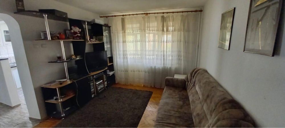 Apartament 3 camere - Ion Creanga ( peste drum de fostul CEC)