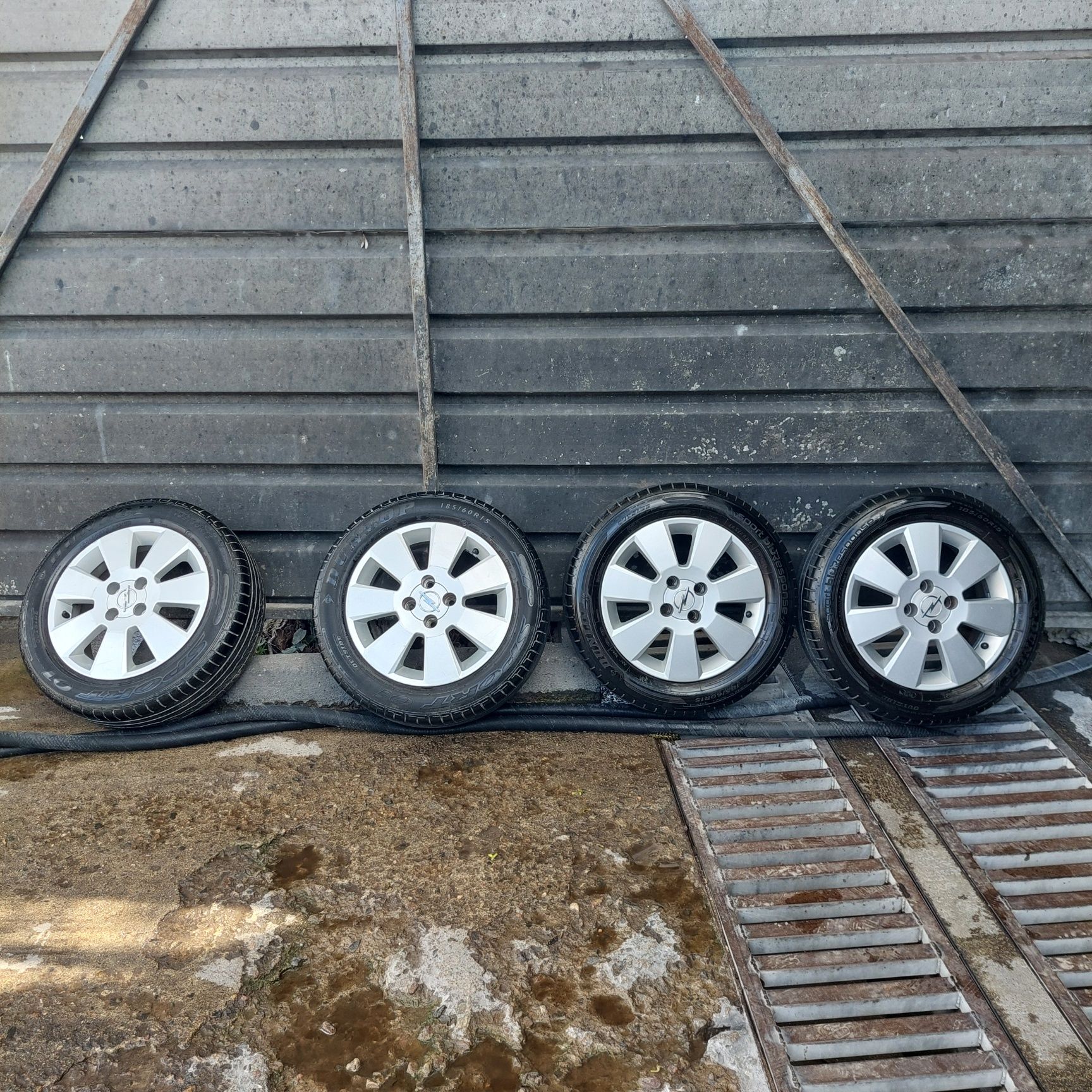 Оригинални джанти за Opel 15" 4x100 с гуми 185х60х15