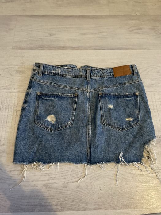 Fusta de blugi cu franjuri
