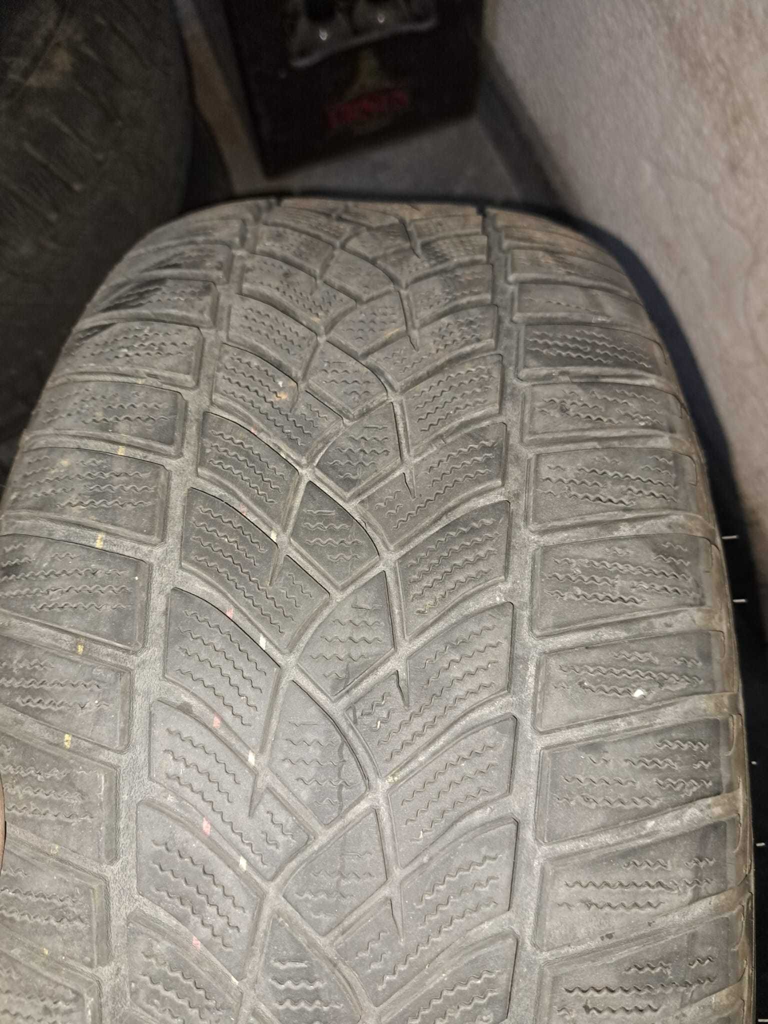 Anvelope Iarna Goodyear 225 55 16 aproape noi