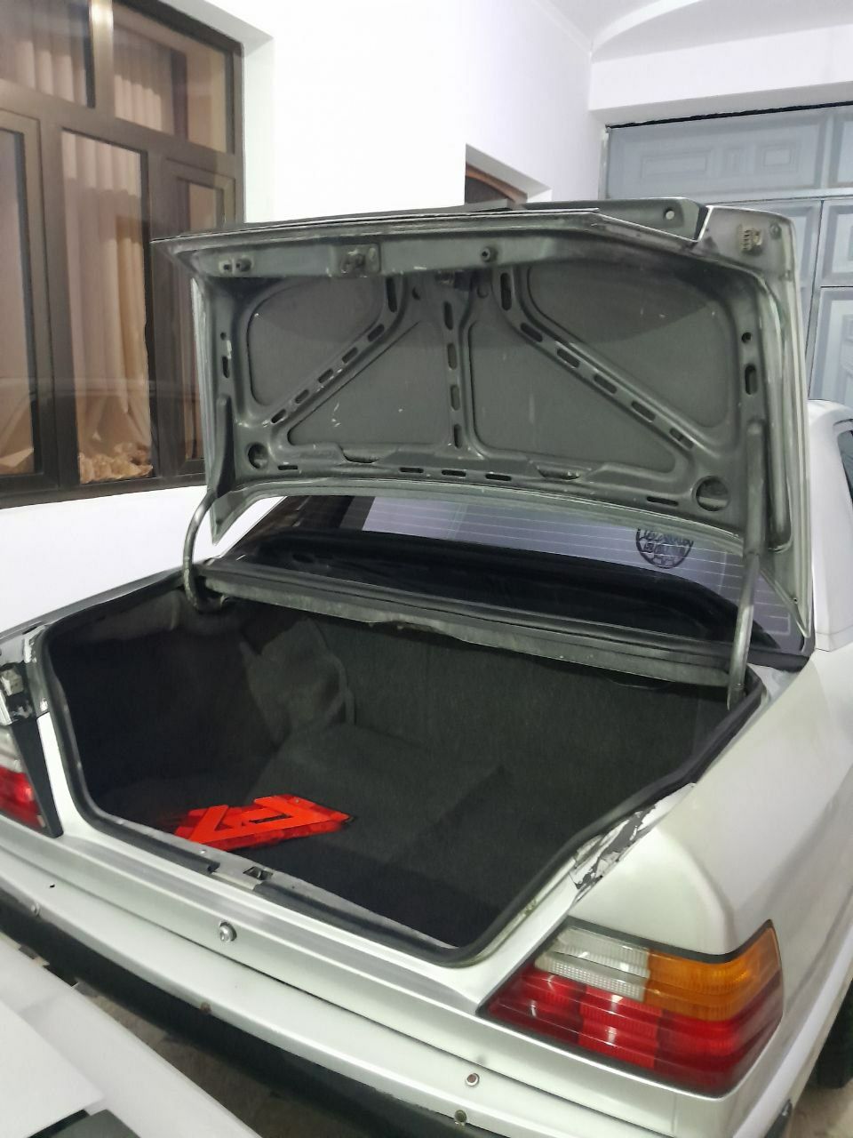 Продаётся  мерседес w124