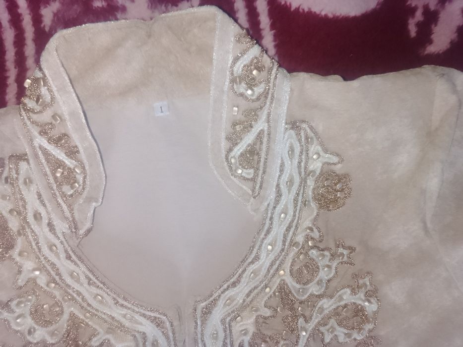 Vand rochie de zii