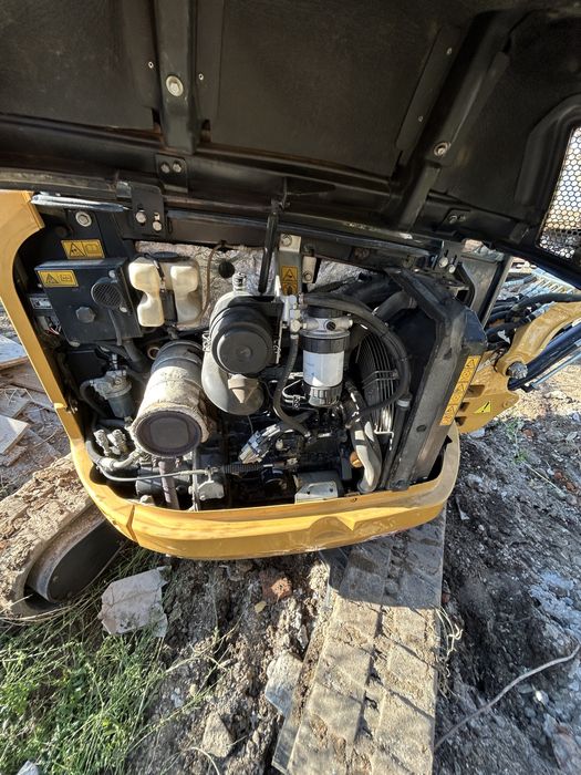 MiniExcavator caterpillar 302.7 cr an 2014