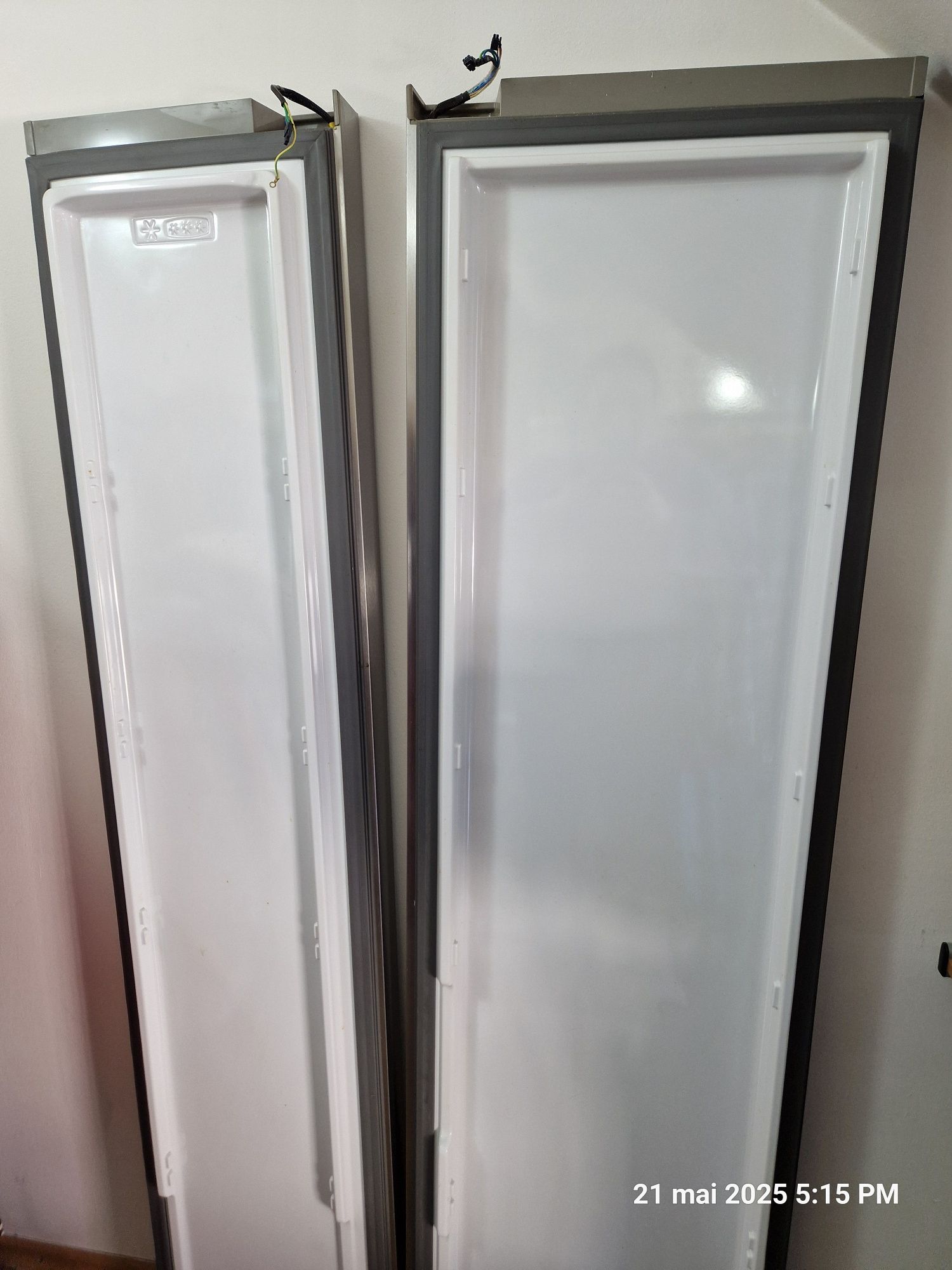 Uși combina frigorifica Beko side by side