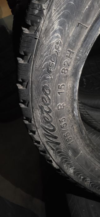 Гуми 2бр 185/55/15 - 1бр  - 46лв