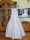 Rochie mireasa lunga nefolosita