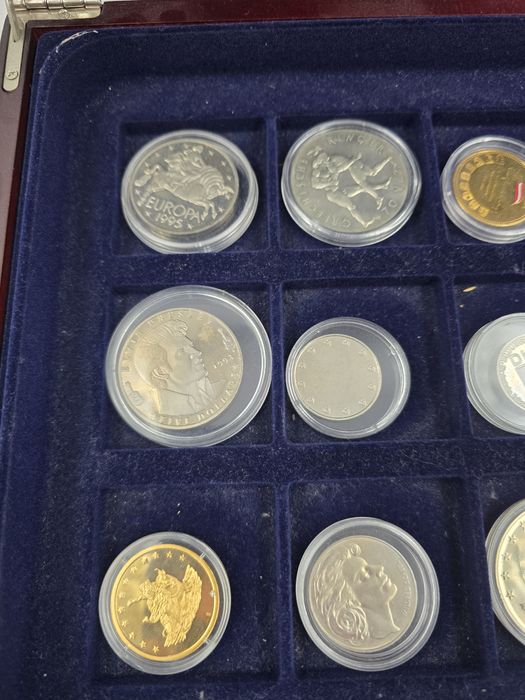 Colecție medalii, monezi