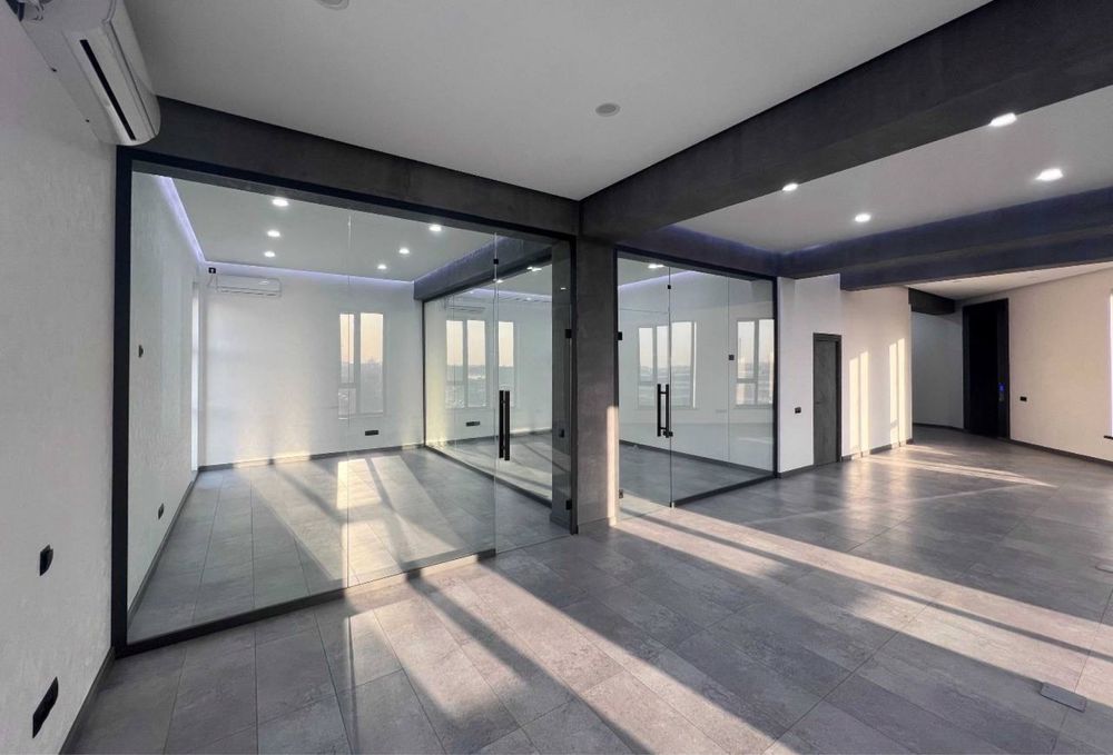 Аренда под офис 5 минут от метро Ташкент! 177м2 18$ 1м2 БЦ!