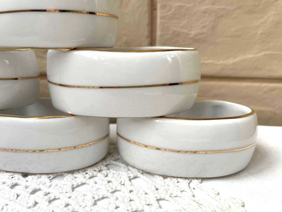 Големи порцеланови пръстени за текстилни салфетки от Полша