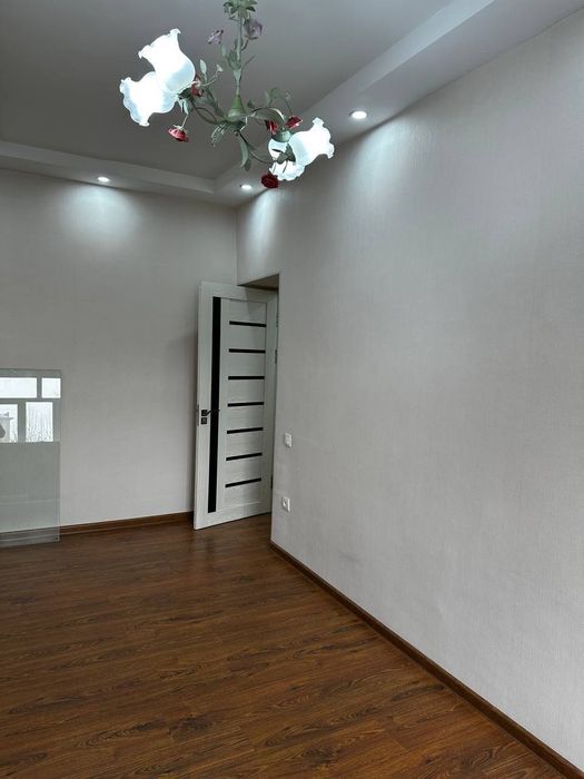 Продается 1в2 ком квартира, ориентир:ГАИ Глинка/Посольство России,43м²