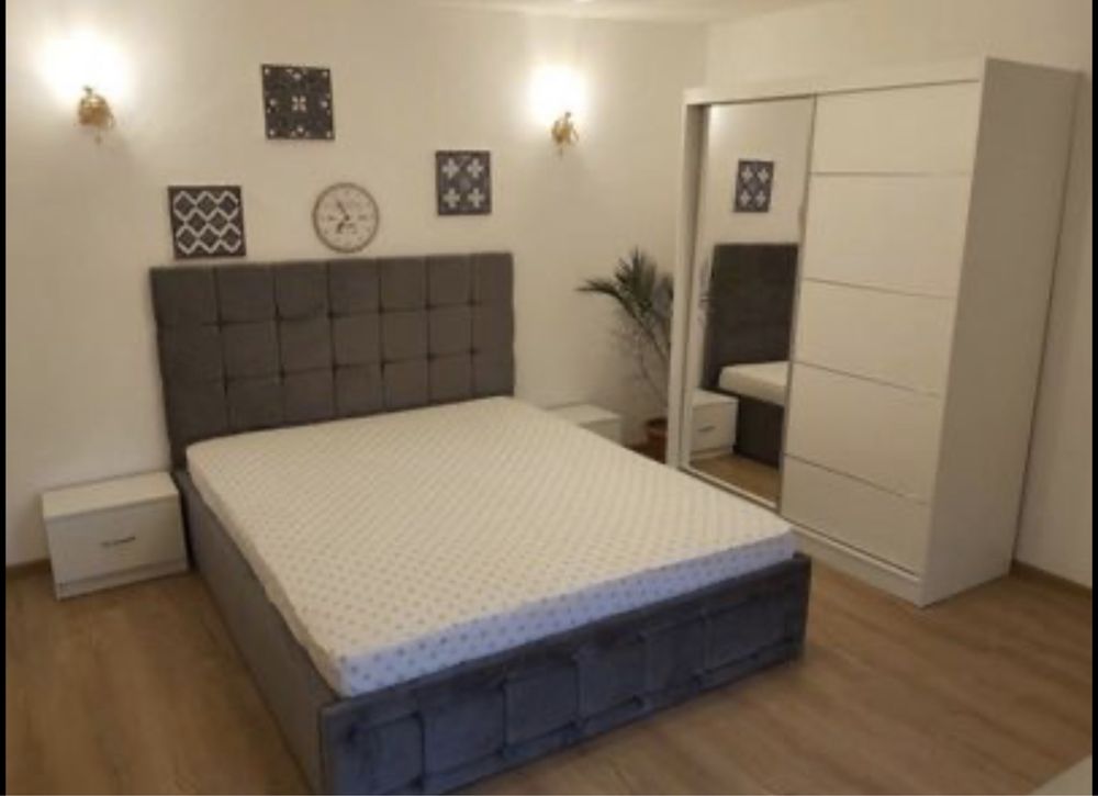 Set Dormitor Regal cu Pat Tapitat Gri 160 cm x 200 cm