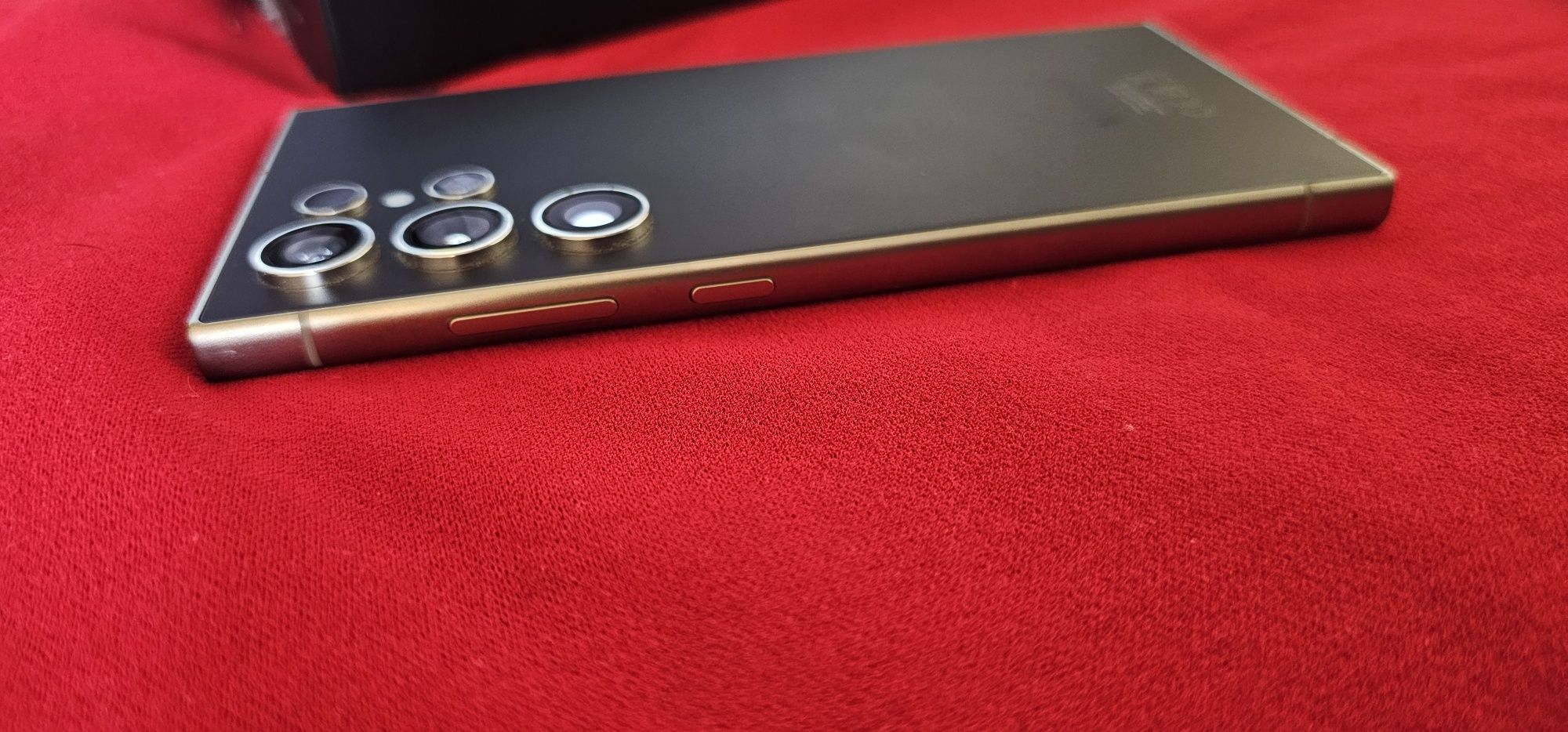 Samsung Galaxy S24 Ultra 12GB RAM 256GB Titanium Violet ПЪЛЕН КОМПЛЕКТ