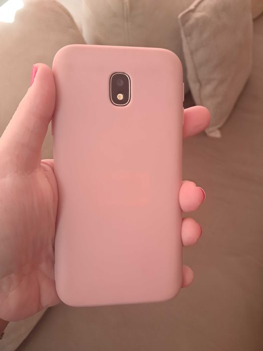 Запазен телефон Samsung Galaxy J3 със зарядно