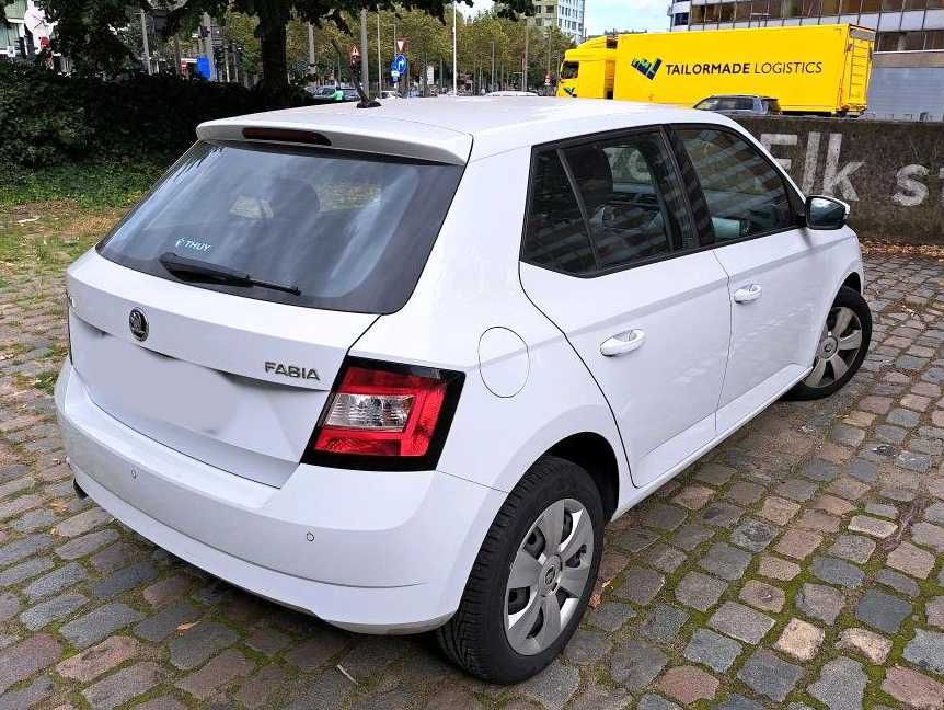 Masina de inchiriat Bucuresti - Skoda Fabia Hatchback - diesel