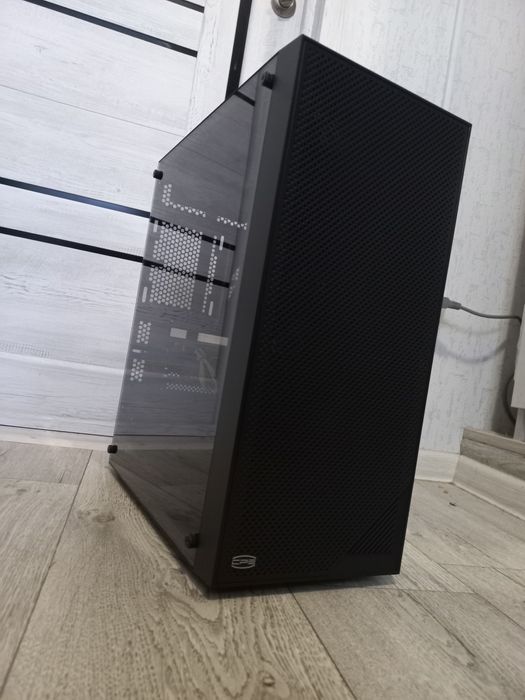 Продам мощный системный блок Intel Xeon E5-2690 V4/DDR4 32G/RX 5700 XT