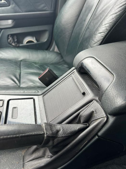 Cupholder за BMW E39 / Поставка за чаша