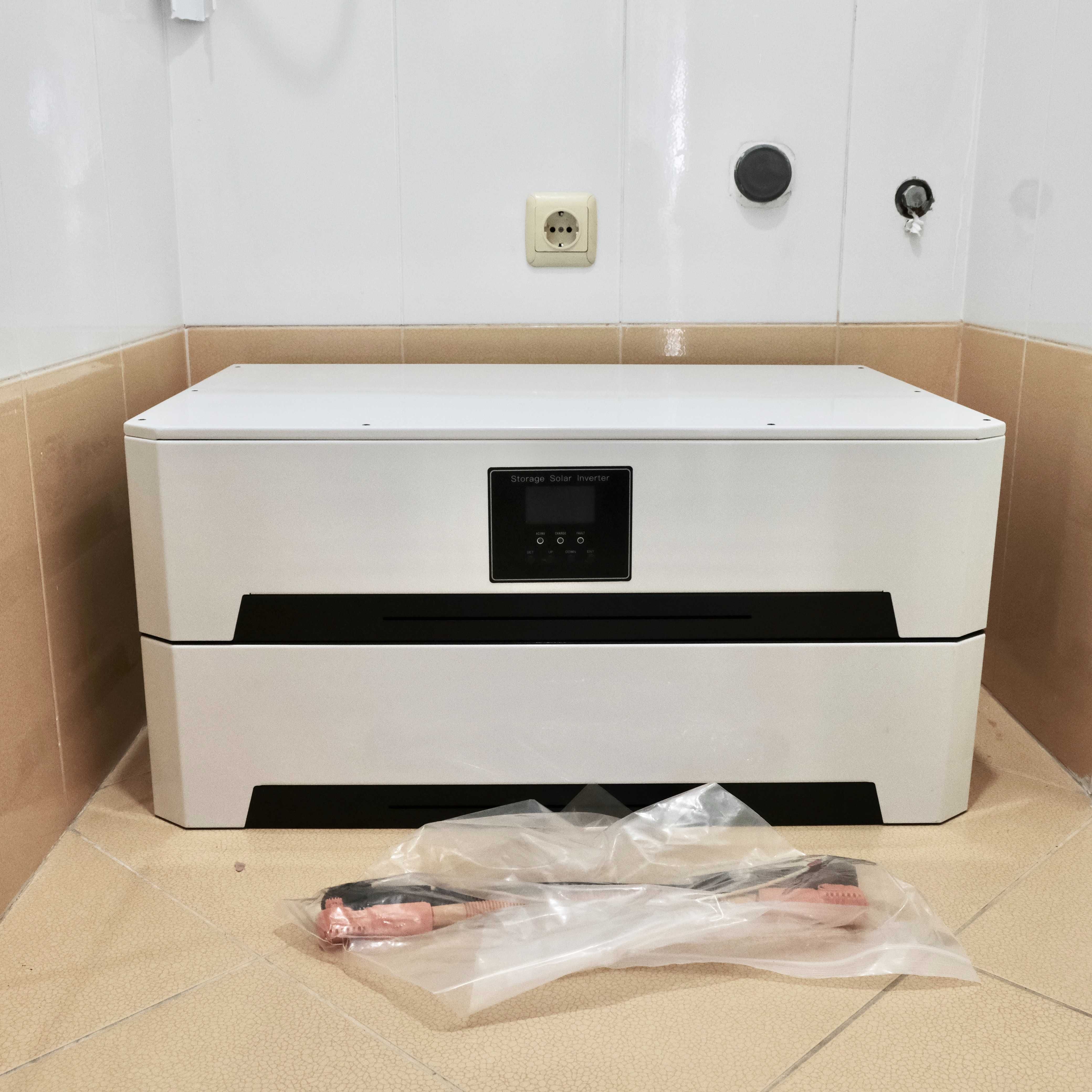 Готова соларна система-Инвертор 5kw и 5 кw LIFEPO4 батерия 6000 цикъла