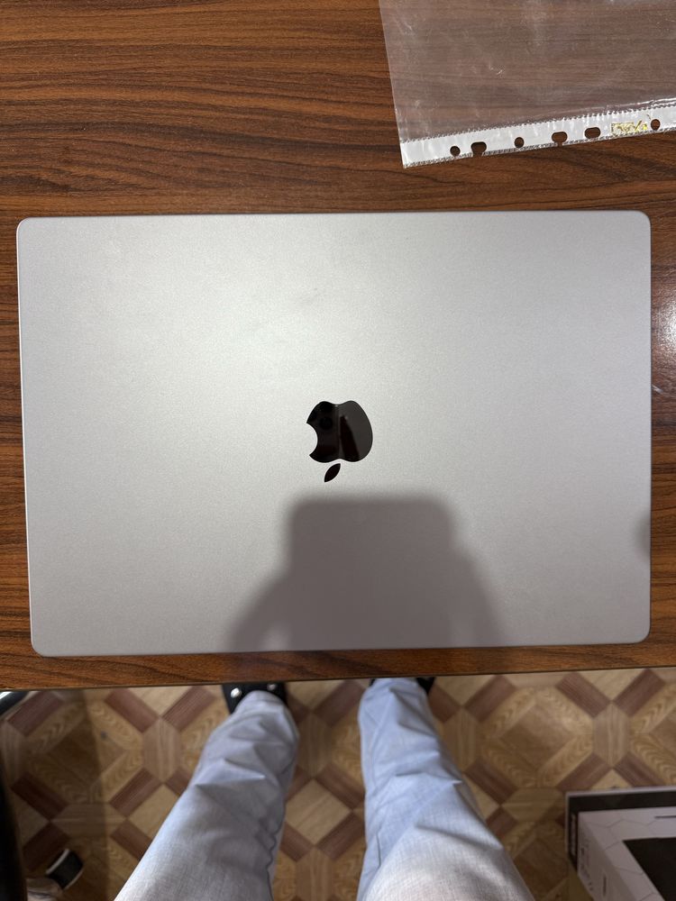 MacBook pro m2 pro 1TB