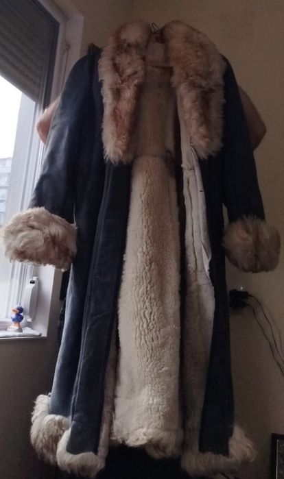 Продавам дамски кожух