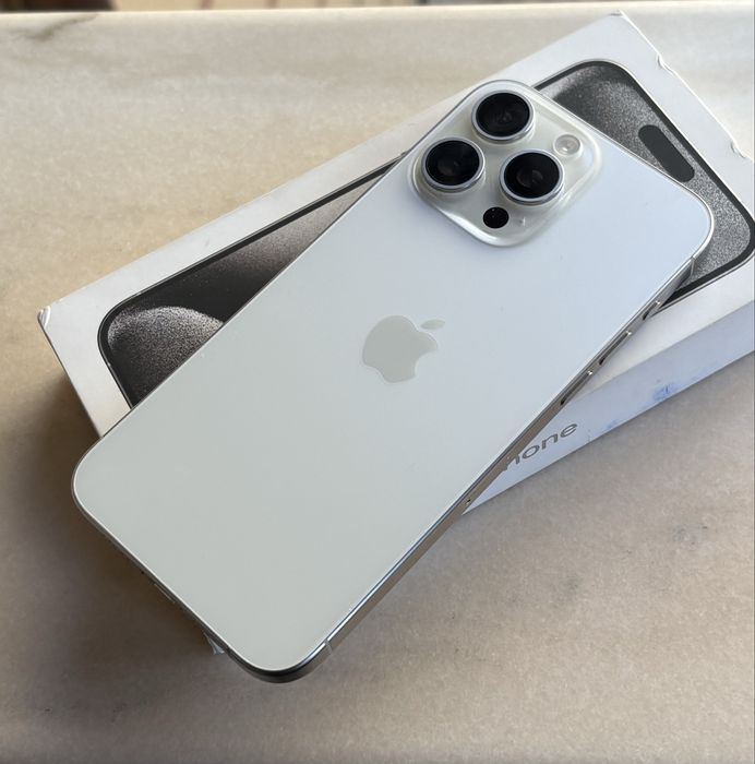 iPhone 15 Pro Max 256 gb, baterie 100%, 7 cicluri de incarcare