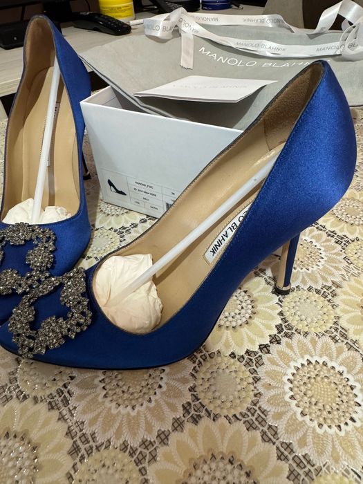Оригинални обувки Маноло Бланик