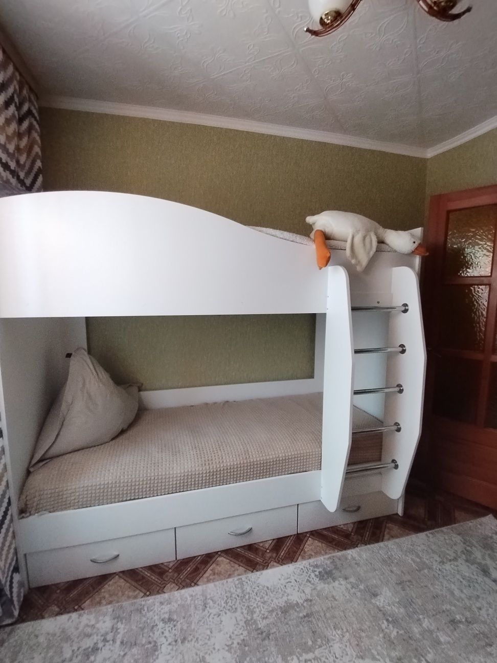 Кровать двухъярусная
