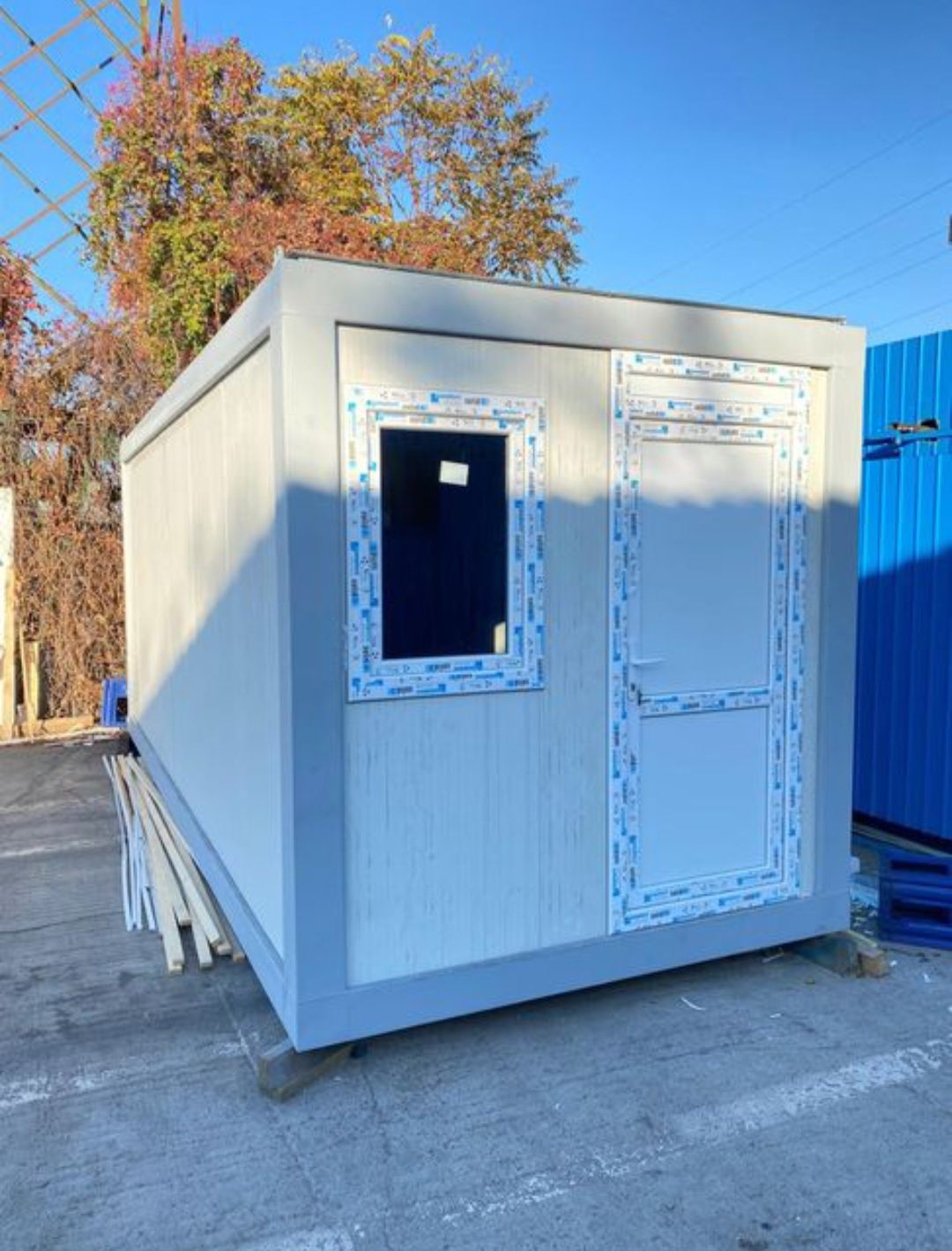 Container modulare din panouri Sandwich
