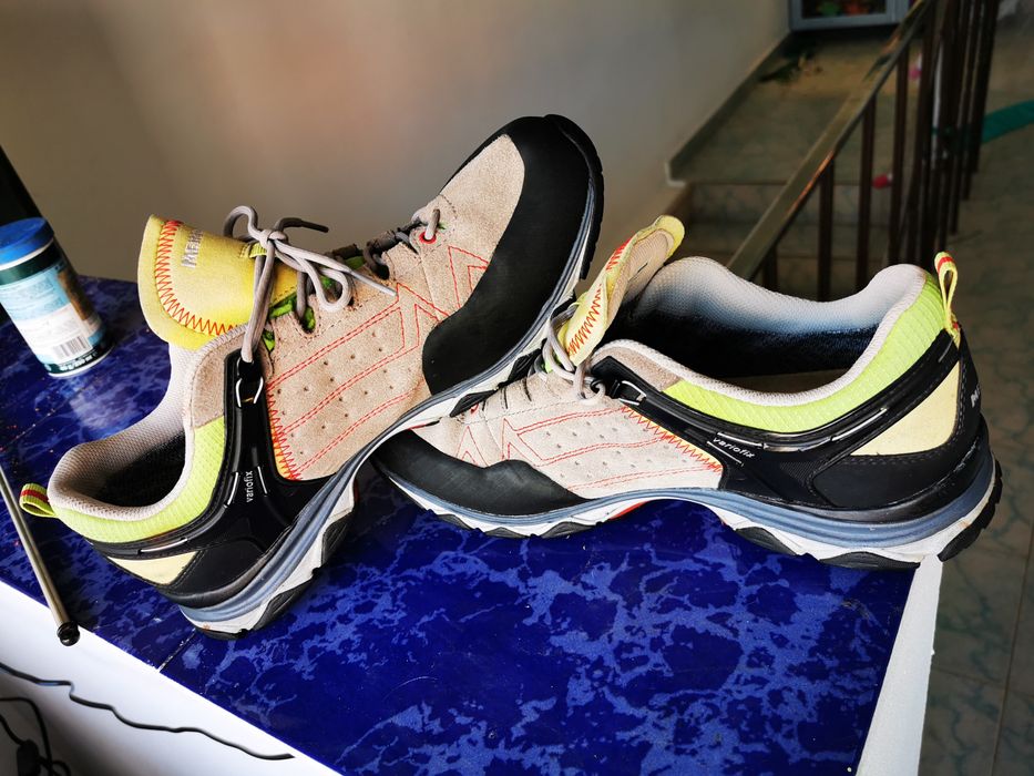 Vand pantofi de munte Meindl marime 42 variofix goretex stare foarte b