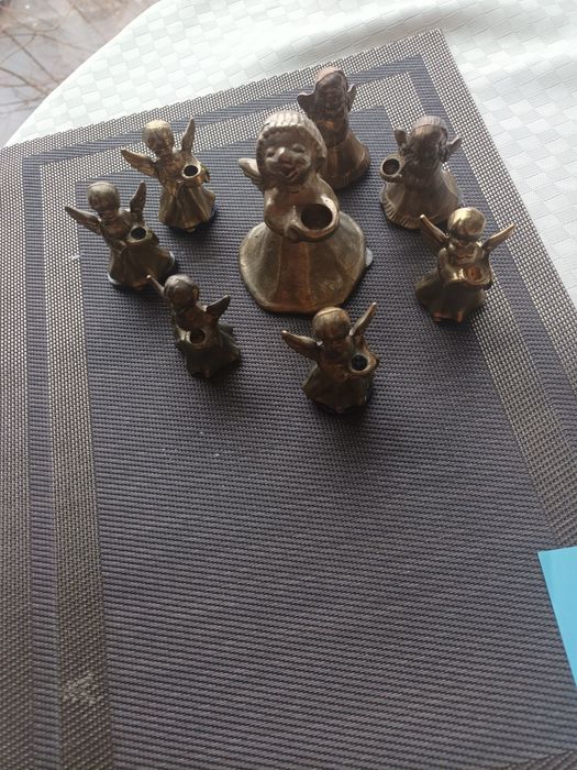 Set  de  ingerasi din  bronz