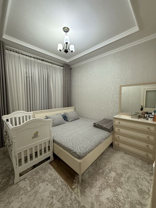 Срочьна продаётся квартира арбат самый центр города сталинка