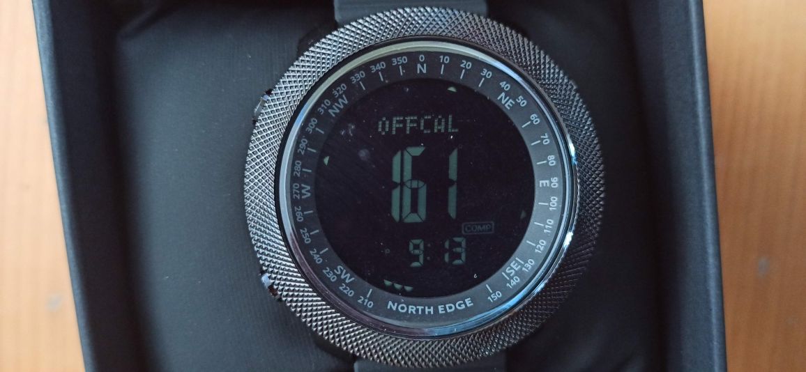Часовник North Edge Apache Outdoor Military Watch