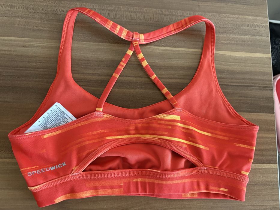 Бюстие Under Armour и Reebok