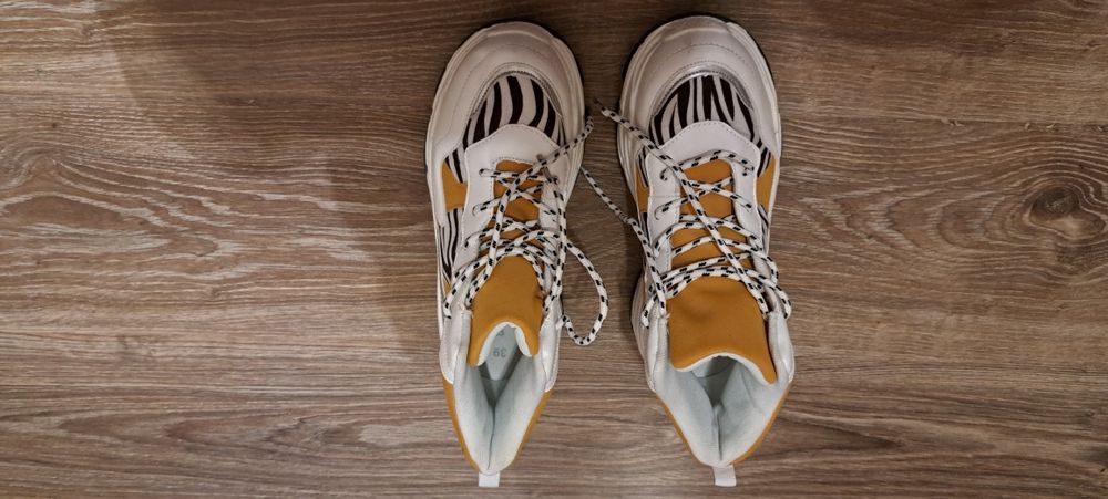 Duffy-леки и удобни маратонки на висока платформа37-37,5/кецове/обувки