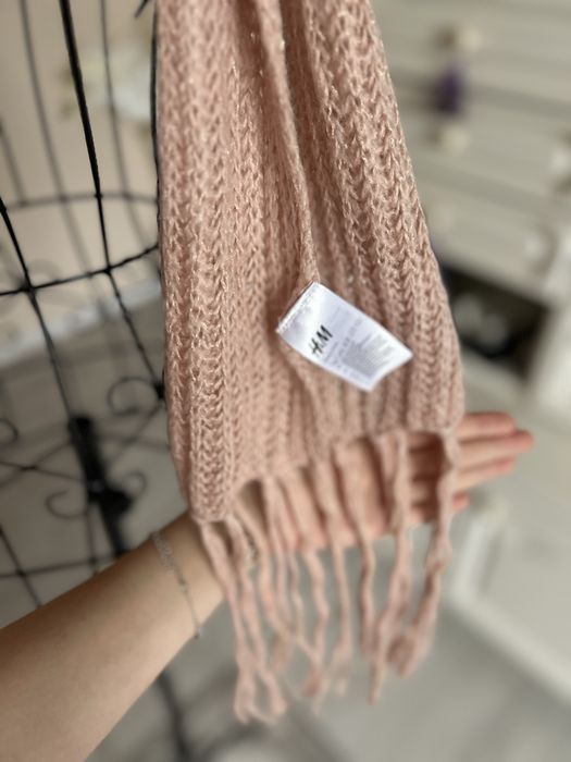 Fular marca H&M, roz