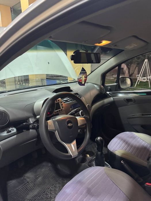 Chevrolet spark 2 pozitsiya 2015 arenda