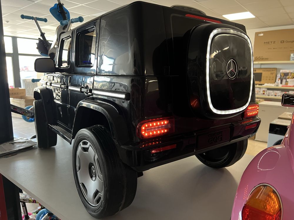 Акумулаторен джип Mercedes EQ