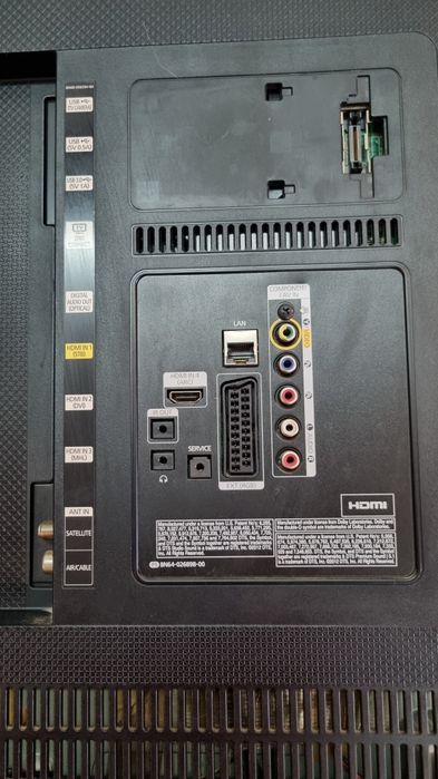 Tv Samsung model UE50-HU display defect, pentru piese. Are sonor fara