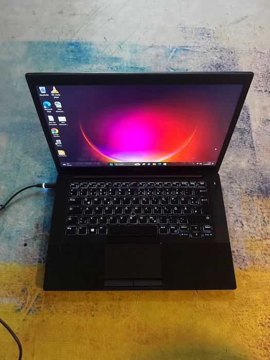 laptop latitude Dell 7480, core i7 gen 7, 4 gb ddr4, ssd 240 gb