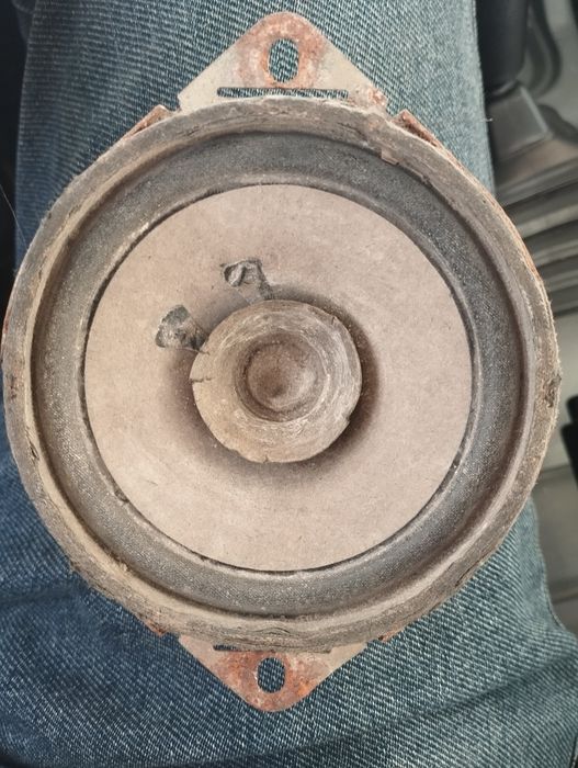 Музыкальный центр колонка динамик