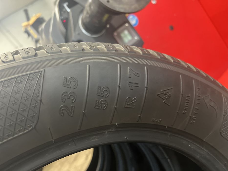 Зимни гуми 235/55 R17 Kleber