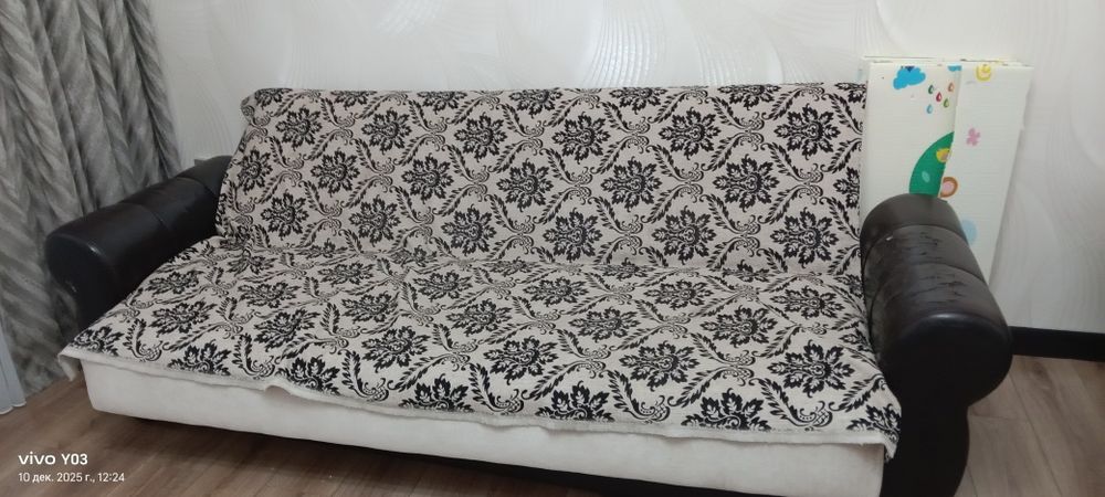 Диван сатылады крисломен