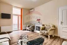 Apartament 2 camere Bd. Revolutiei, in cladire istorica
