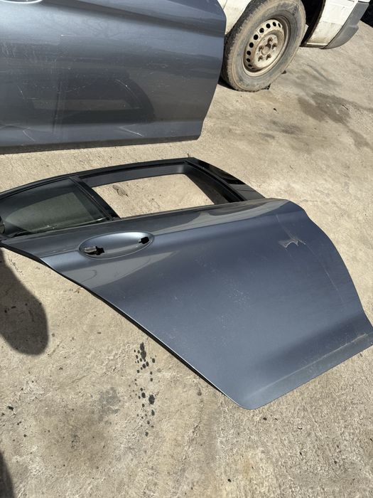 Задна дясна врата бмв г30 bmw g30 zadna dqsna vrata