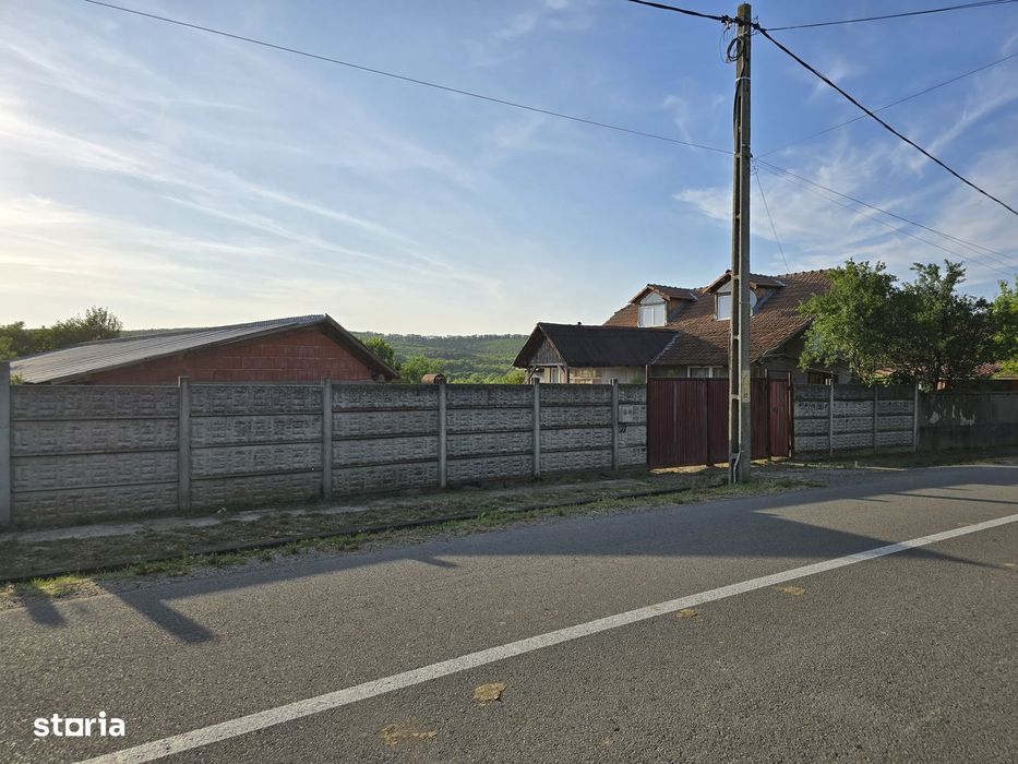 Casa + teren de vanzare loc. Sumugiu