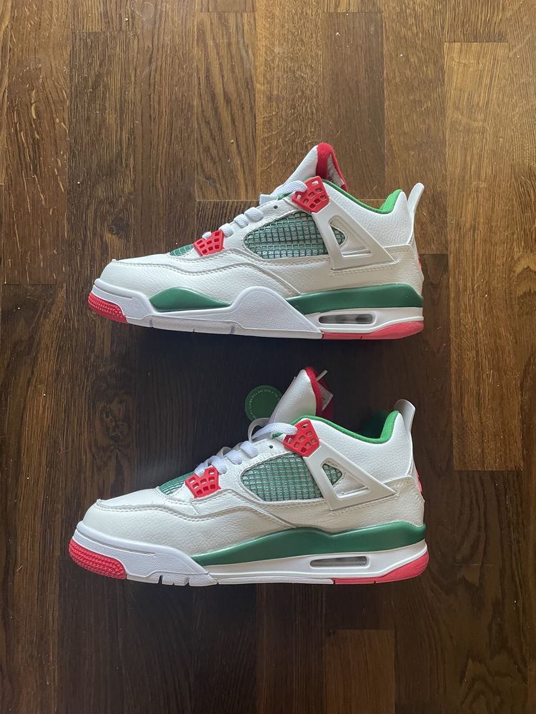 Air Jordan 4 Retro