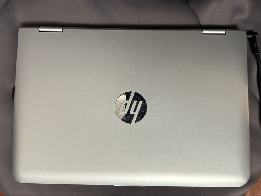 Ноутбук HP 11-000ur