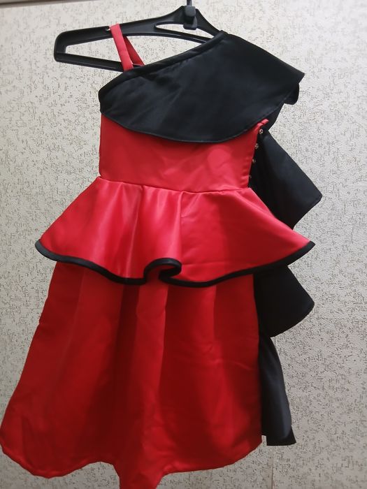 Шикарное нарядное платье