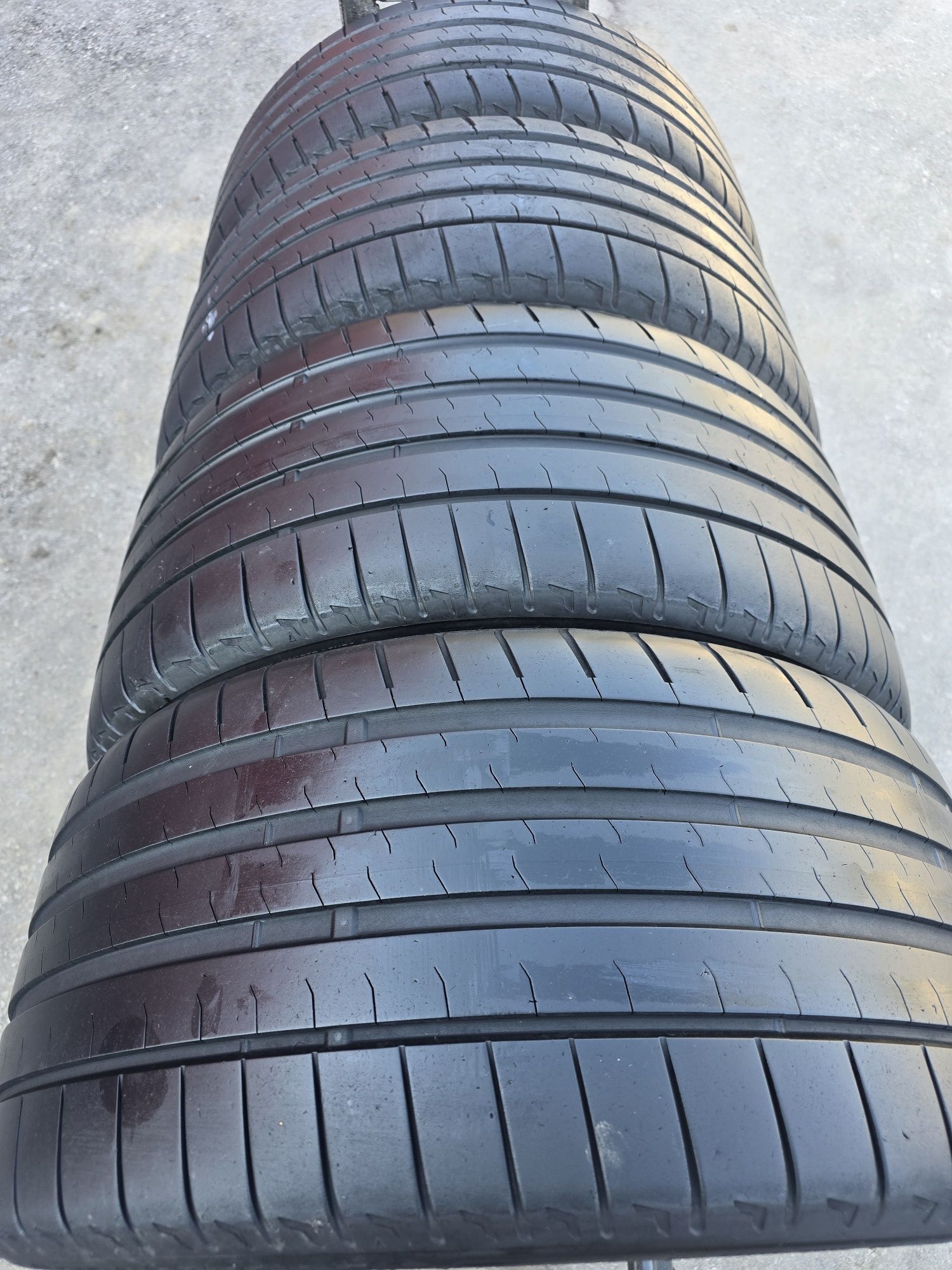 Летни гуми 245 40 19 и 275 35 19 спорт пакет Bridgestone