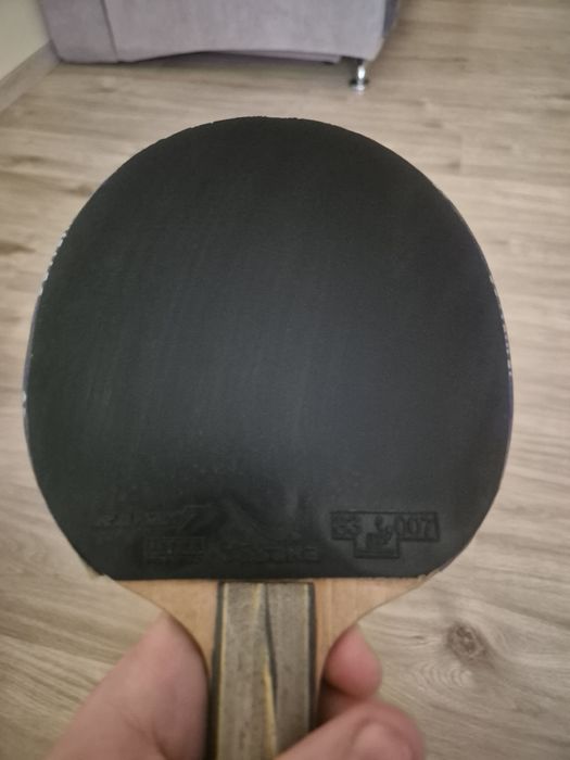 Vând paletă tenis de masă