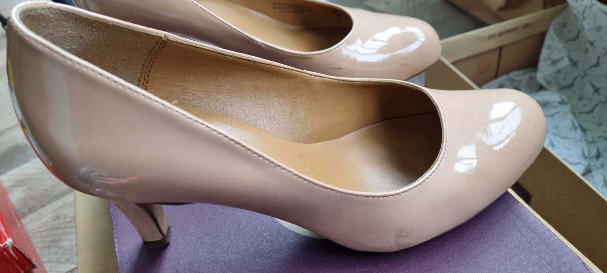 Pantofi Clarks piele lacuita, 36